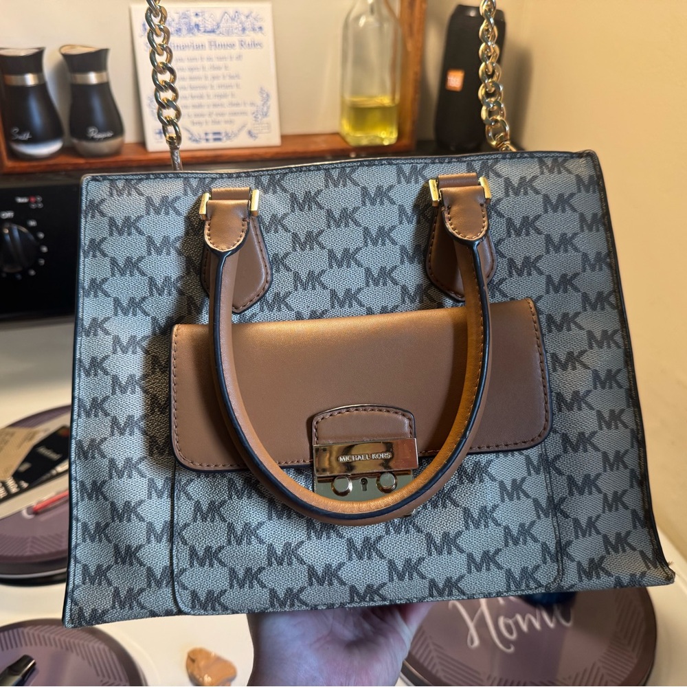 Michael Kors Bridgette Medium East-West Tote